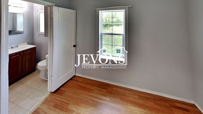 Building Photo - 3-bedroom home near Yakima Valley College ...