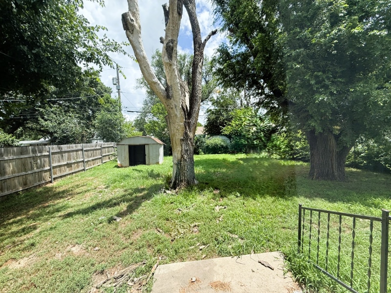 Building Photo - 1748 N Garland St