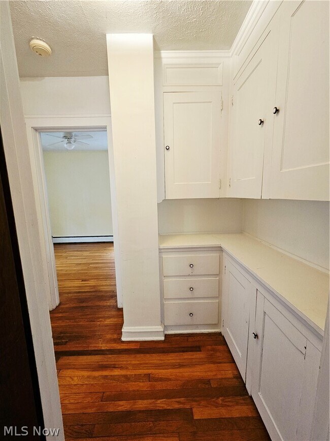 Building Photo - 18313 Newell Rd