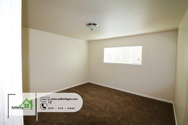 Building Photo - 4445 Dogwood Ln