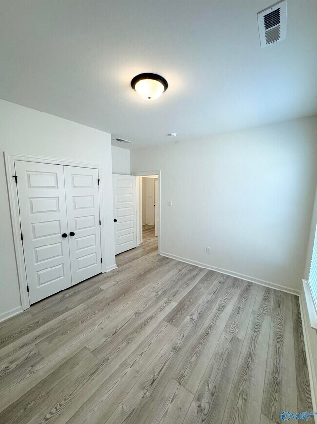 Building Photo - 16702 Ted Childs Dr