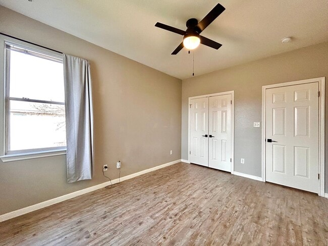 Building Photo - Beautiful 3BR, 2.5BA Two-Story Home with Laundry Room & 2-Car Garage