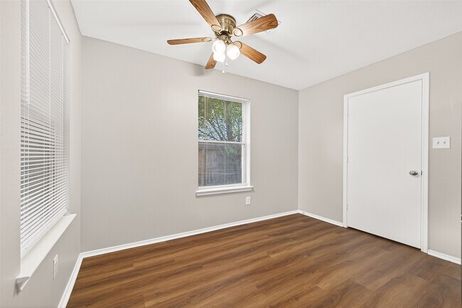 Building Photo - 4115 Sand Ripple Ln