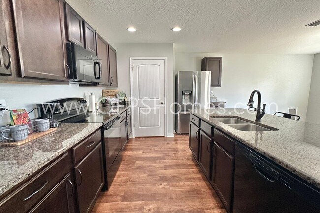 Building Photo - 3112 Partridge Dr