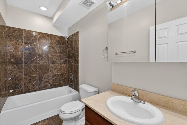 Building Photo - 9100 Lamon Ave