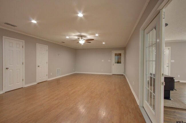 Building Photo - 720 Tennessee Acres Dr