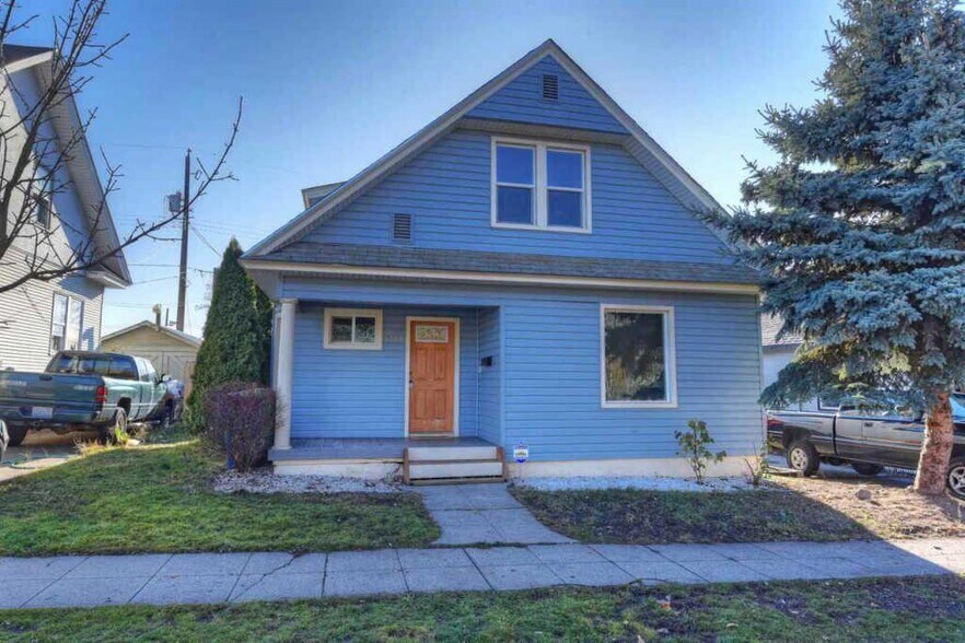 Building Photo - 1709 W Spofford Ave