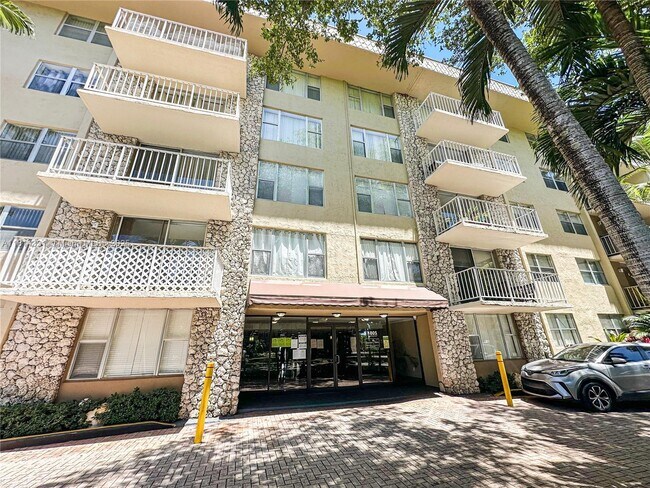 Building Photo - 1805 Sans Souci Blvd