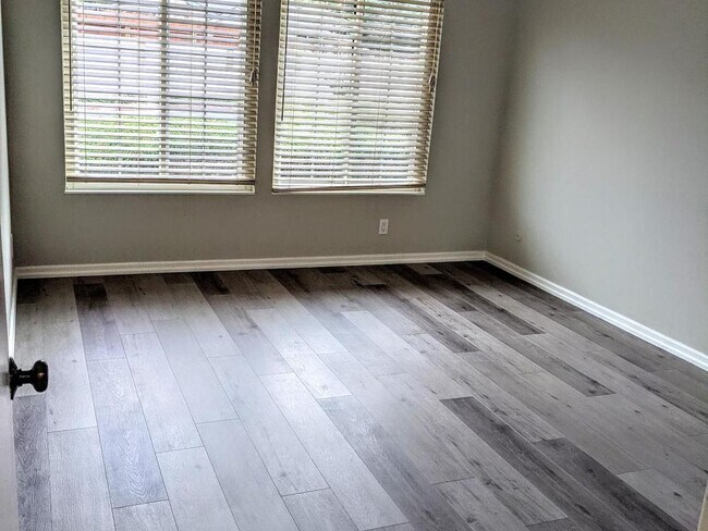 Building Photo - 2 bedroom in Fremont CA 94555