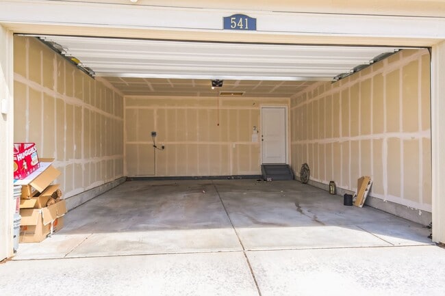 Building Photo - 541 Byrd Aly