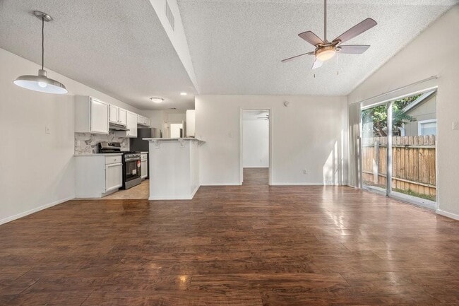 Building Photo - 8204 West Gate Blvd