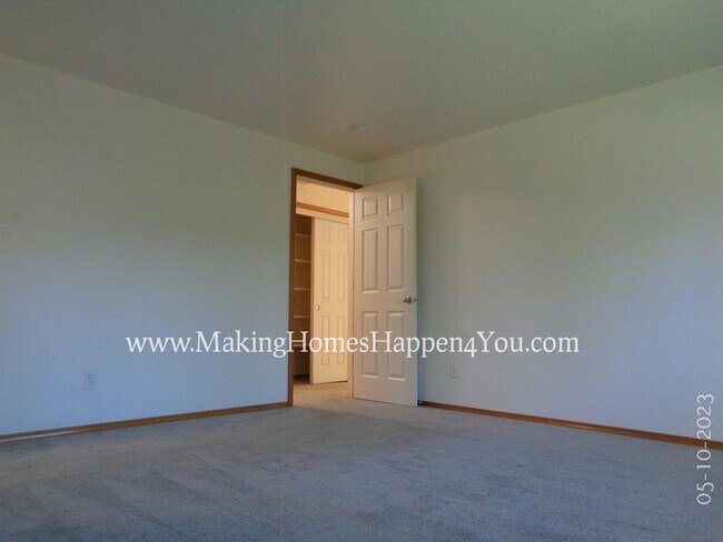 Building Photo - 405 Lavender St