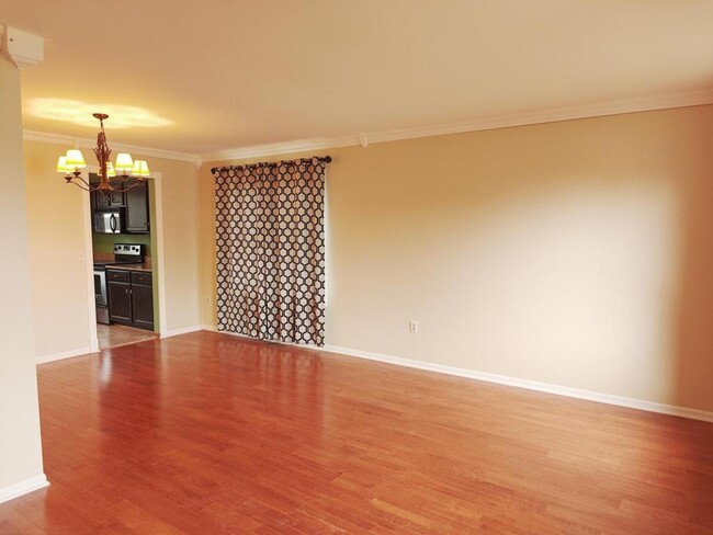 Building Photo - 43782 Nowland Dr