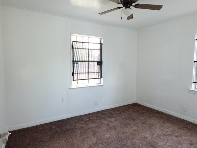 Building Photo - 8022 Woodlyn Rd