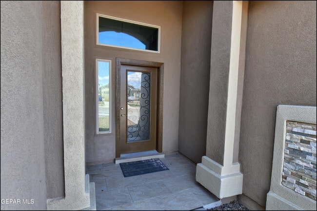 Building Photo - 6560 Westfield Dr