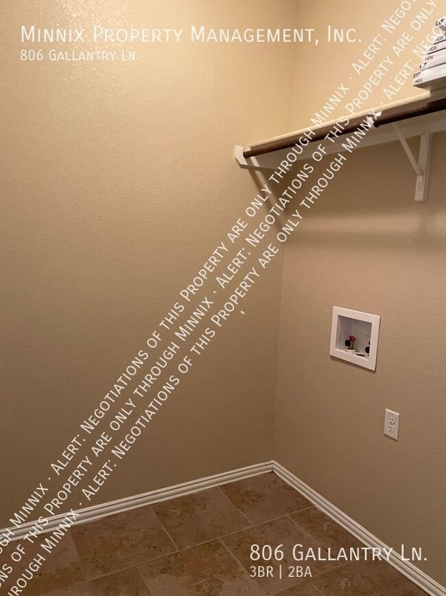 Building Photo - 806 Gallantry Ln.