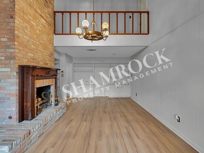 Building Photo - 4613 Westchester Dr