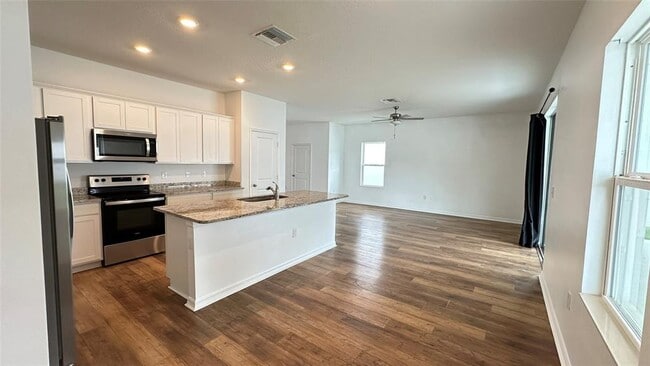 Building Photo - 29342 Fedora Cir