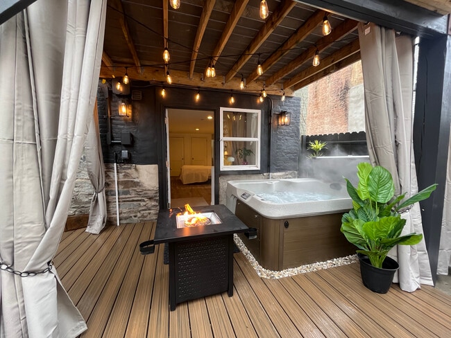 Private Patio with Spa - 5 Madison Pl