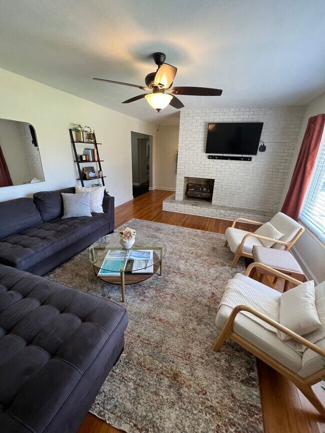 Building Photo - Splendid 3 Bed/2 Bath Home in North Pensacola