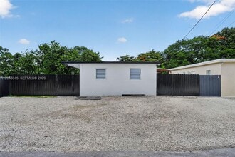Building Photo - 636 NW 14th Terrace