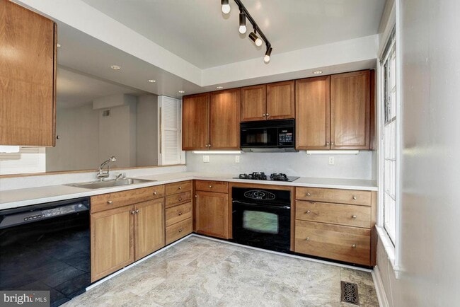 Building Photo - 2531 Queen Annes Ln NW