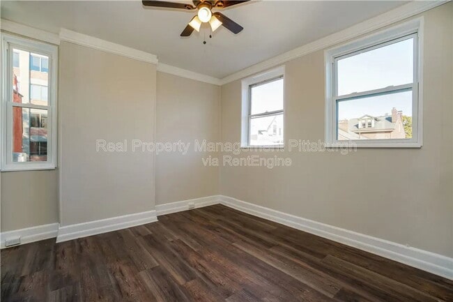 Building Photo - 2123 Sidney St