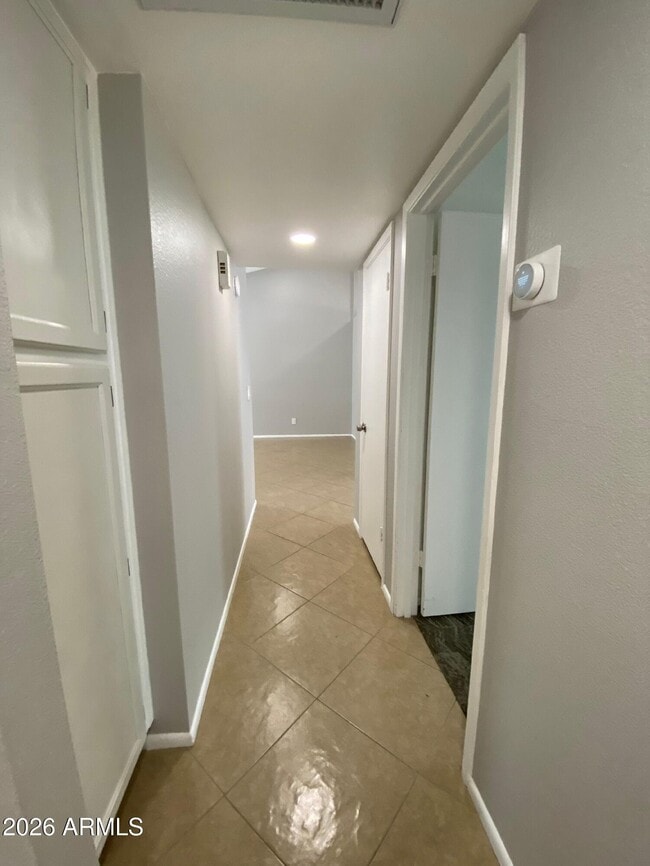 Building Photo - 1055 N Recker Rd