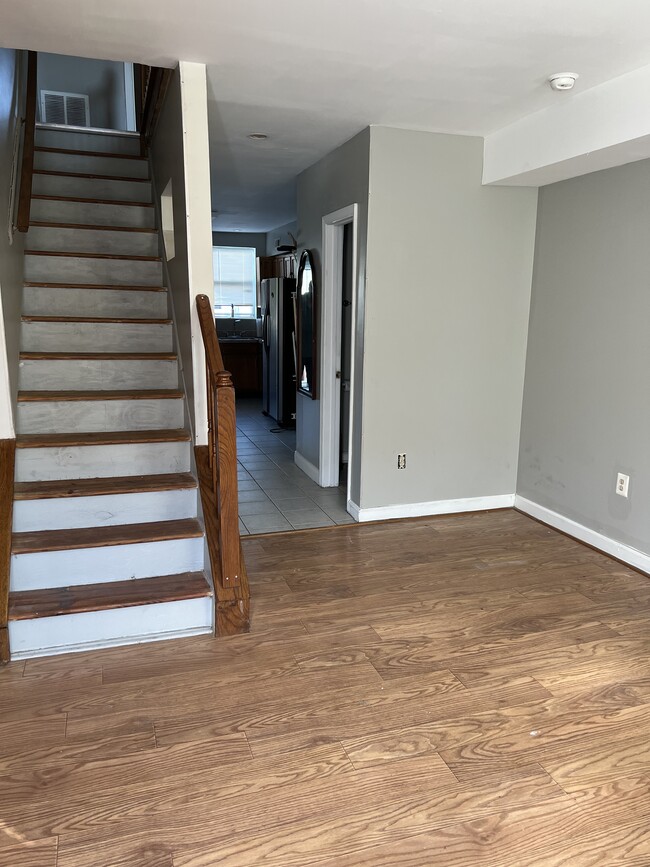 Building Photo - 1419 Ward St