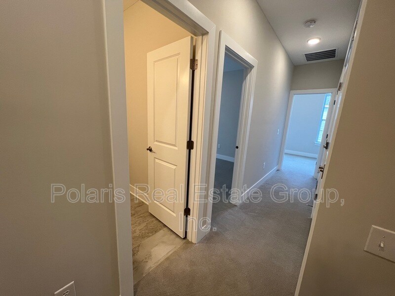 Building Photo - 577 Steinbeck Pl