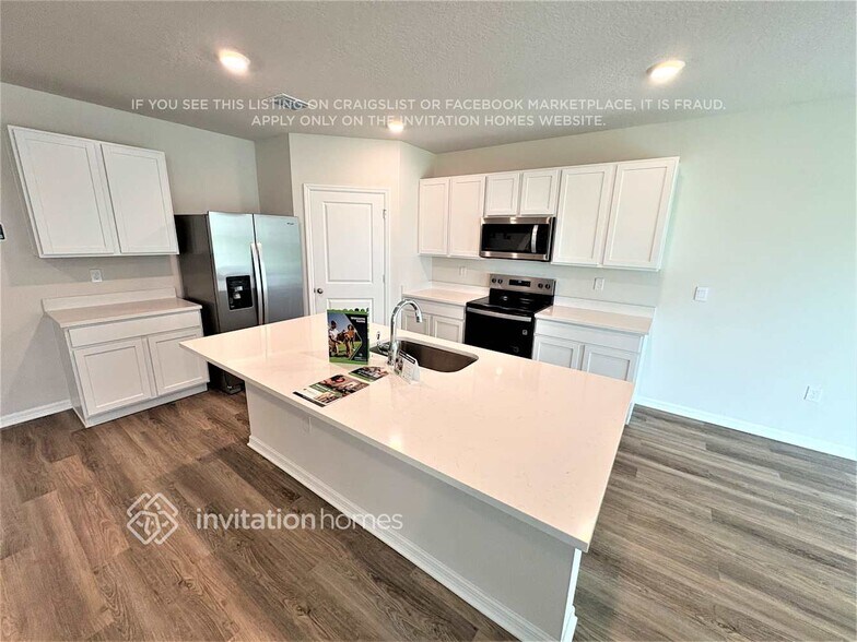 Building Photo - 18125 Canopy Pl