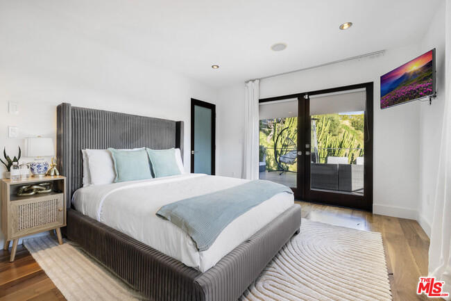 Building Photo - 1735 Summitridge Dr