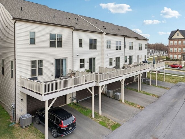 Building Photo - 13706 Petrel St