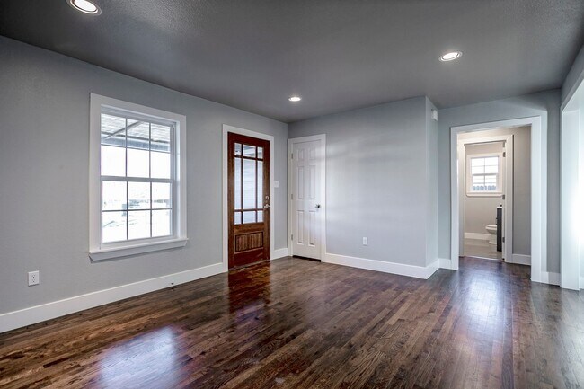 Building Photo - Must see this Renovated home located in Da...