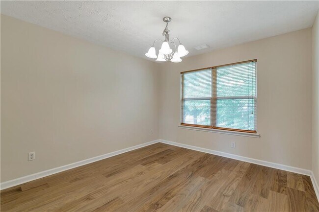 Building Photo - 3168 Meadow Point Dr