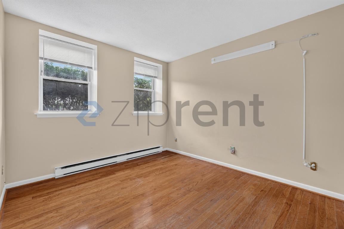Building Photo - Unit A7