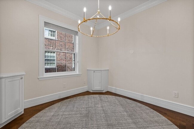 Building Photo - 2 Byron St