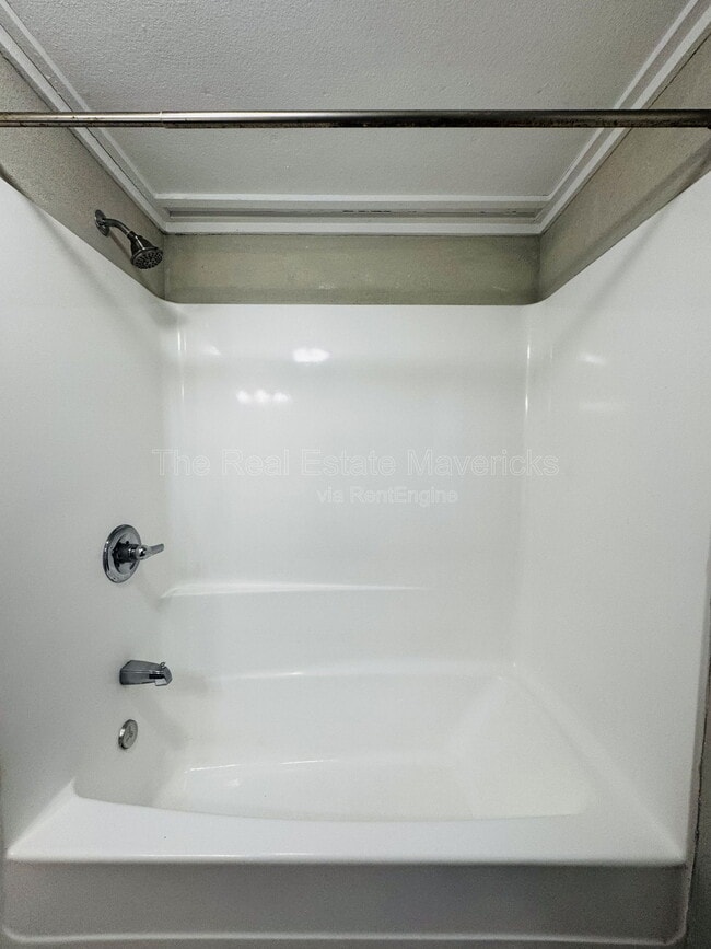 Building Photo - 48 Trinity Rd