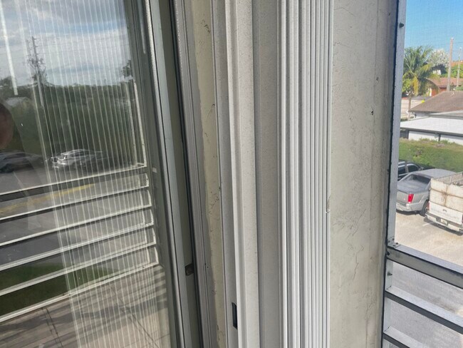 Building Photo - 555 Purdy Ln