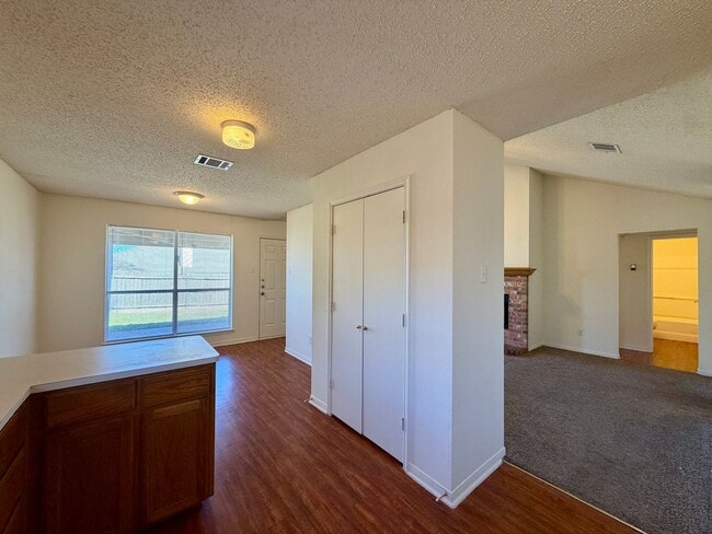 Building Photo - Duplex