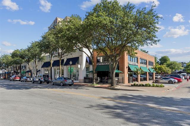 Building Photo - 4403 Buena Vista St