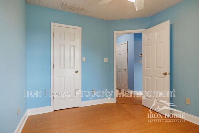 Building Photo - 195 Westchester Cir