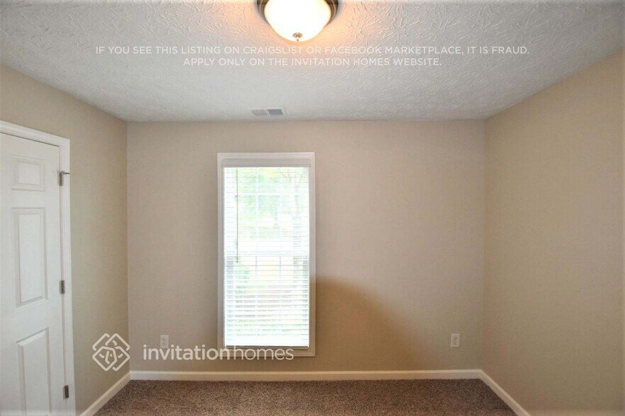 Building Photo - 5622 Elwood Cir