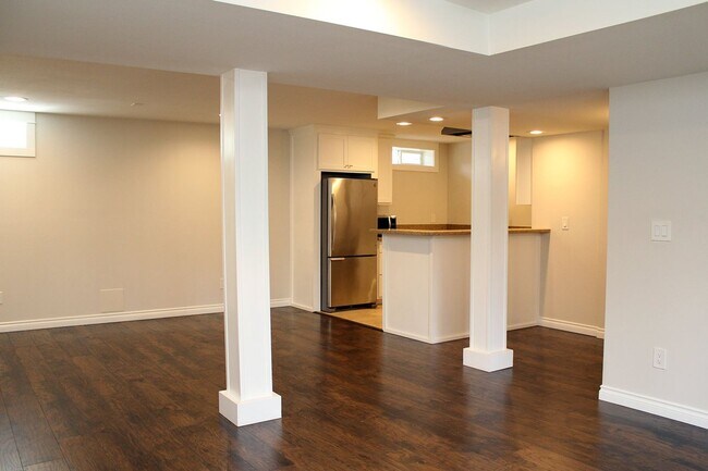 Building Photo - 1411 NE 37th Ave