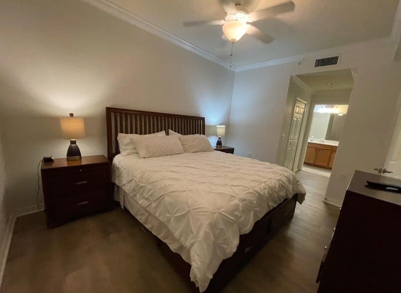 Building Photo - 7015 River Hammock Dr
