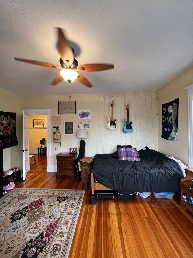 Building Photo - 121 Liberty Rd