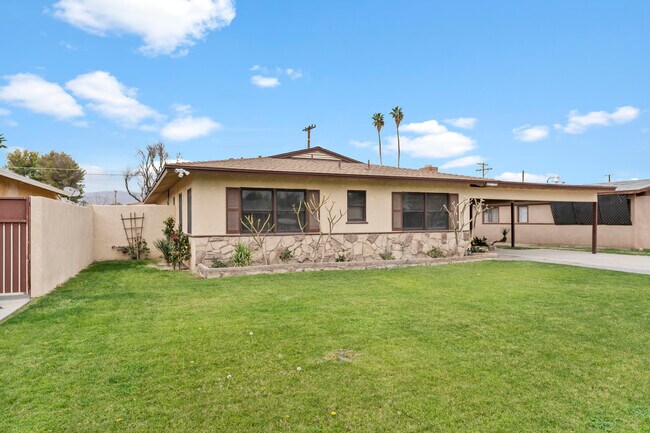 Building Photo - 82172 Sierra Ave
