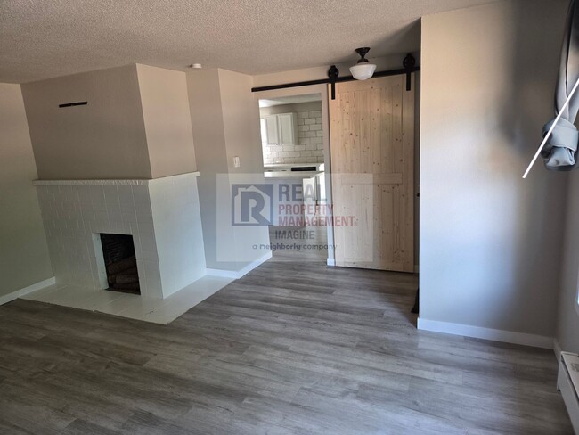 Building Photo - Recently remodeled 3 bedroom, 2.5 bath home