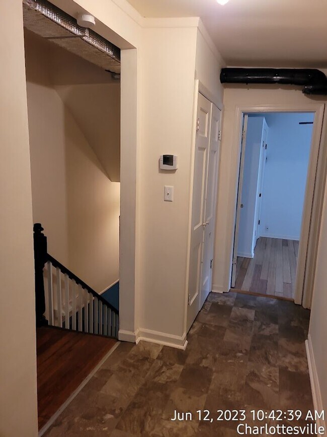 Building Photo - 2027-2028 School Year Available  / 6 BR, 3 Bath house within walking distance of UVA grounds and ...