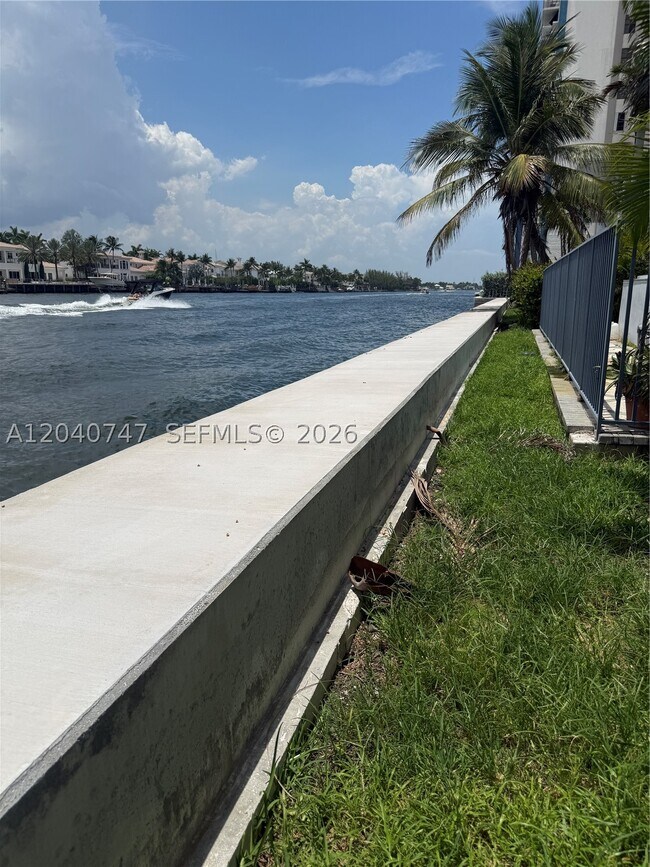 Building Photo - 2200 S Ocean Dr